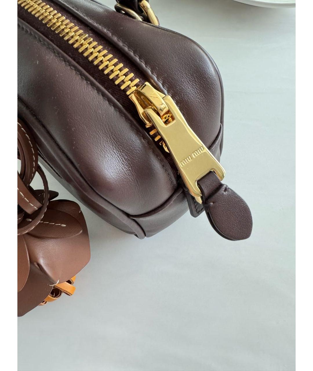 MIU MIU Коричневая кожаная сумка с короткими ручками, фото 7