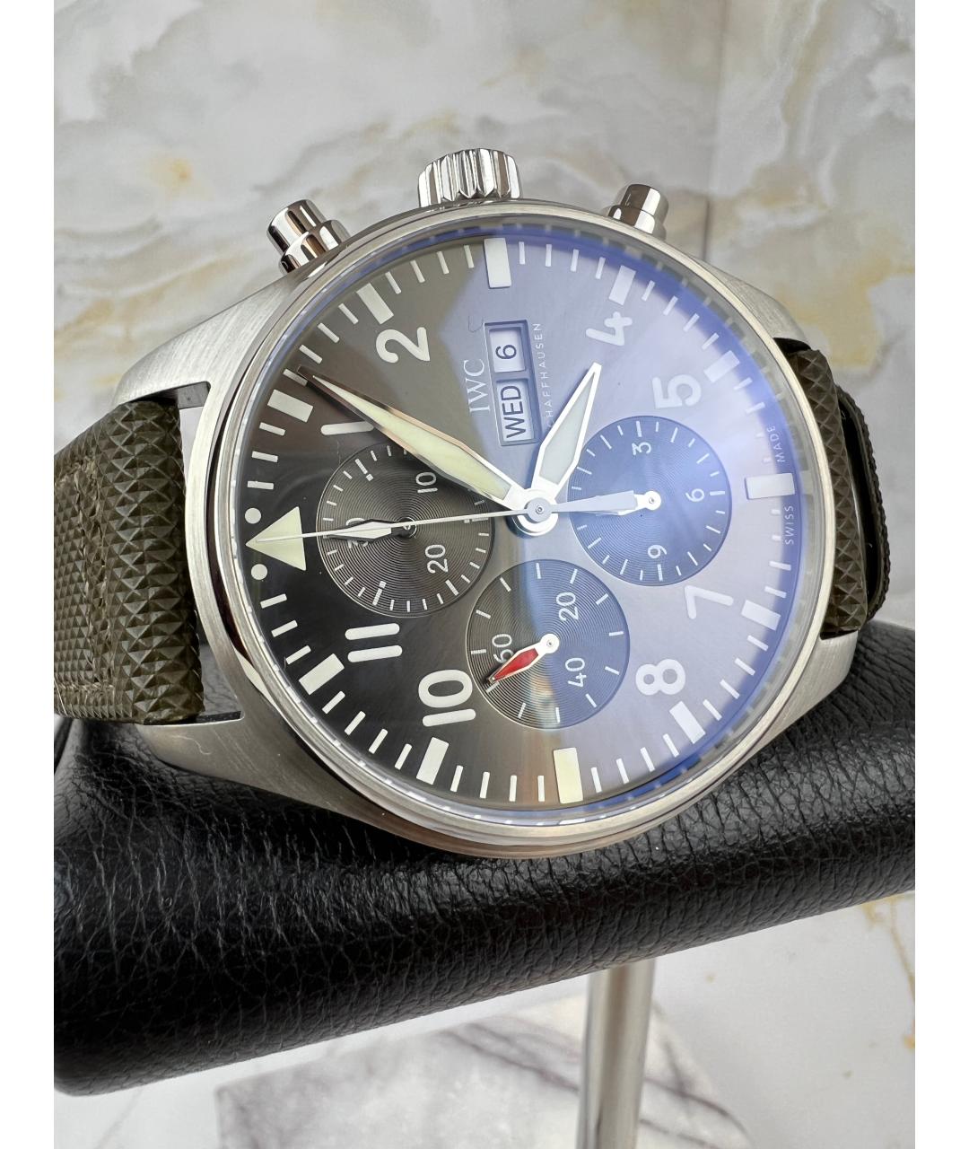 IWC Черные металлические часы, фото 5