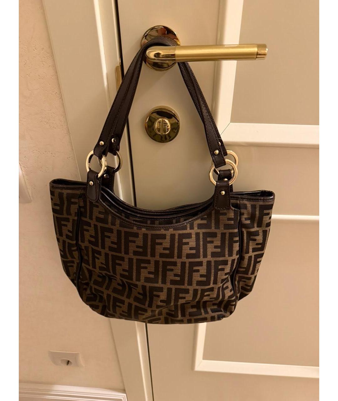 FENDI Коричневая тканевая сумка с короткими ручками, фото 5