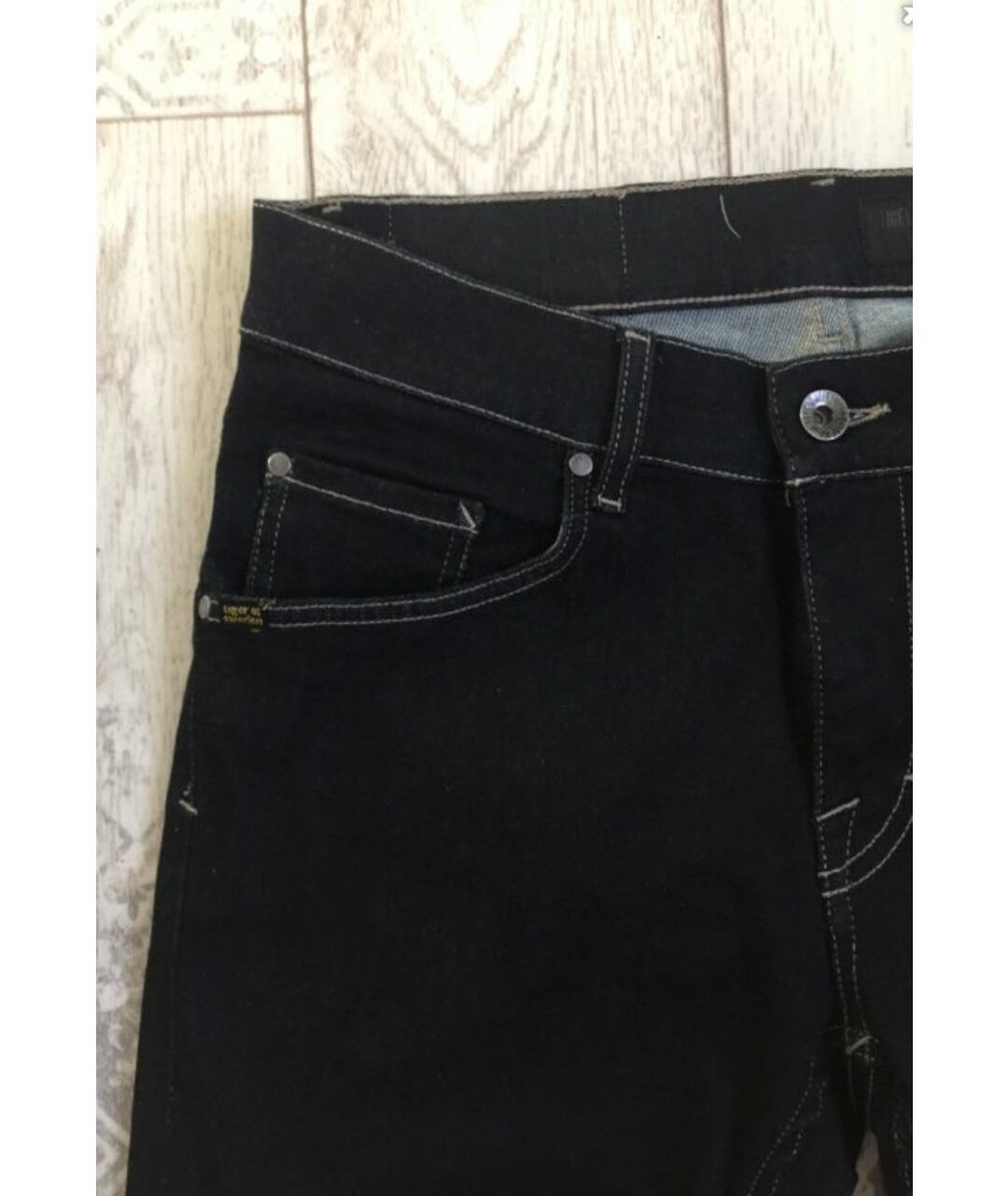 TIGER OF SWEDEN Черные хлопко-эластановые прямые джинсы, фото 4