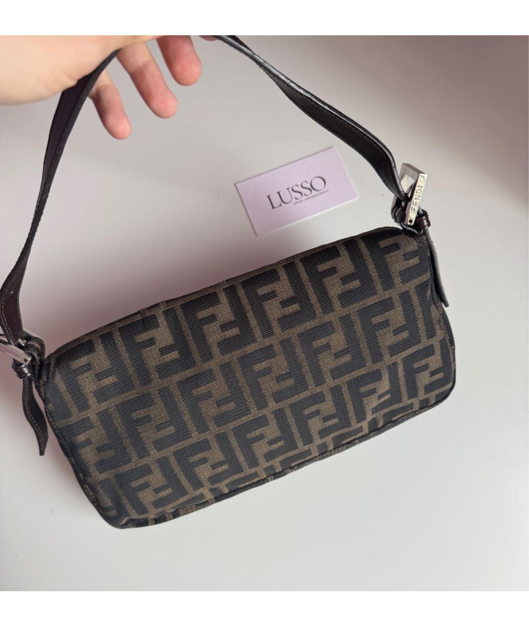 FENDI Коричневая тканевая сумка с короткими ручками, фото 3