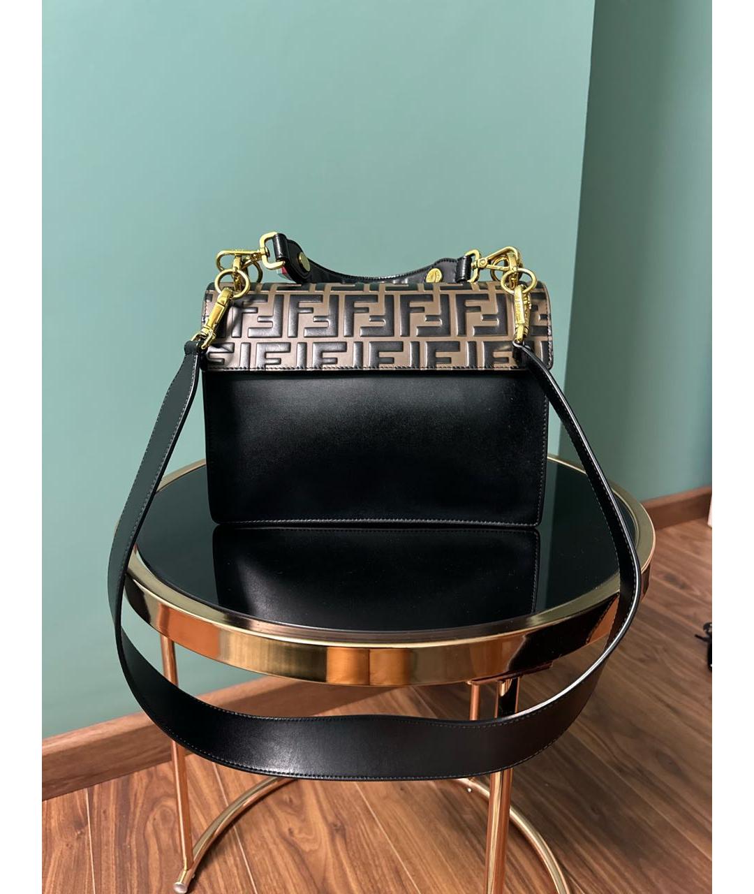 FENDI Коричневая кожаная сумка с короткими ручками, фото 4