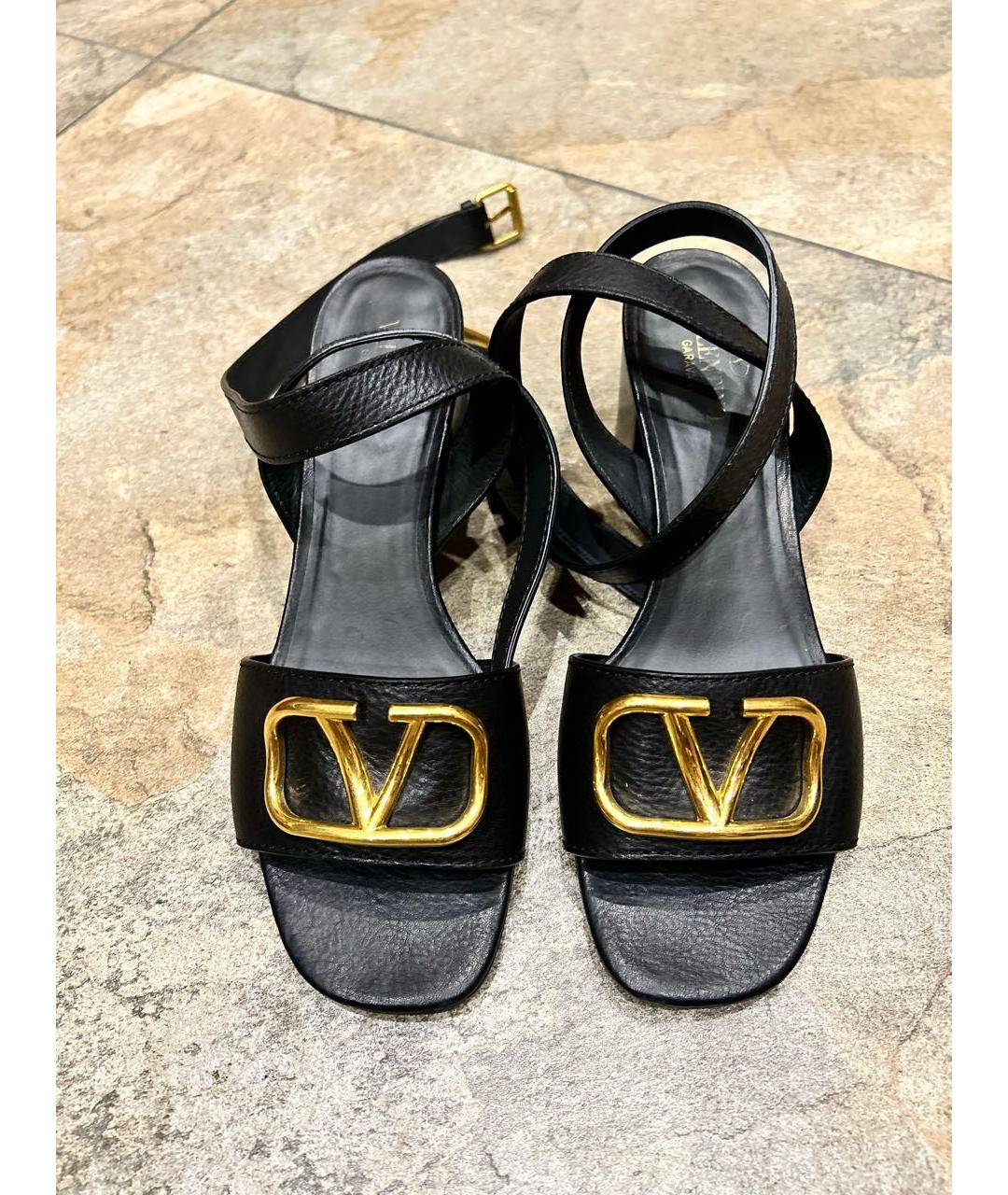 VALENTINO Черные кожаные босоножки, фото 3