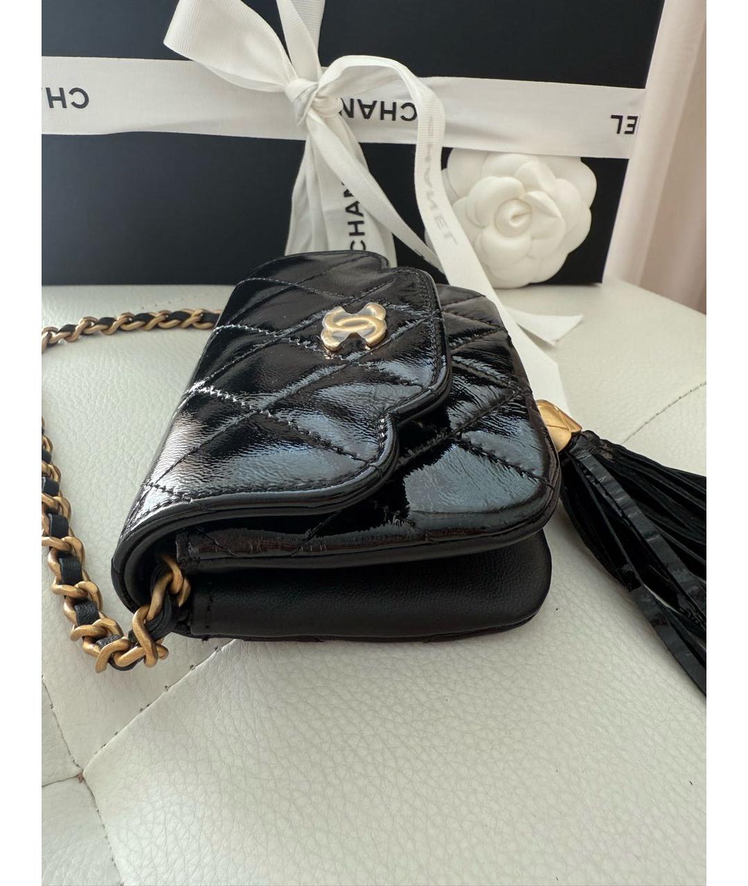 CHANEL Черная сумка через плечо из лакированной кожи, фото 4