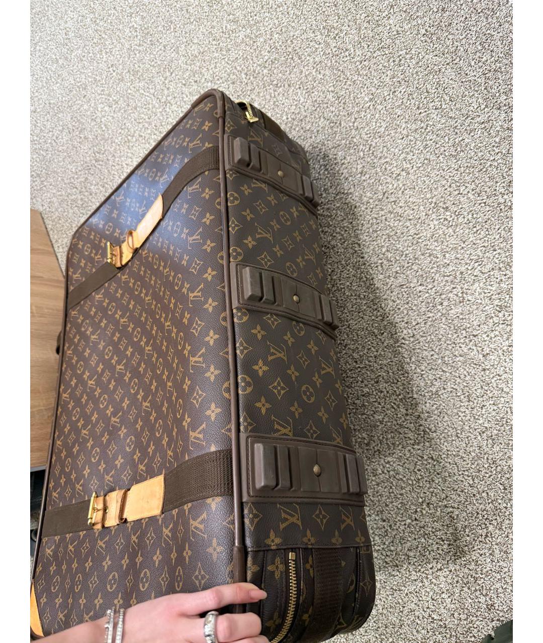 LOUIS VUITTON Коричневый чемодан, фото 4