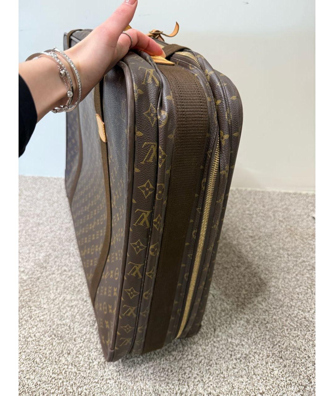 LOUIS VUITTON Коричневый чемодан, фото 5