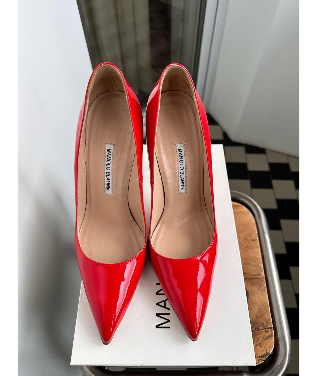 MANOLO BLAHNIK Красные туфли из лакированной кожи, фото 2