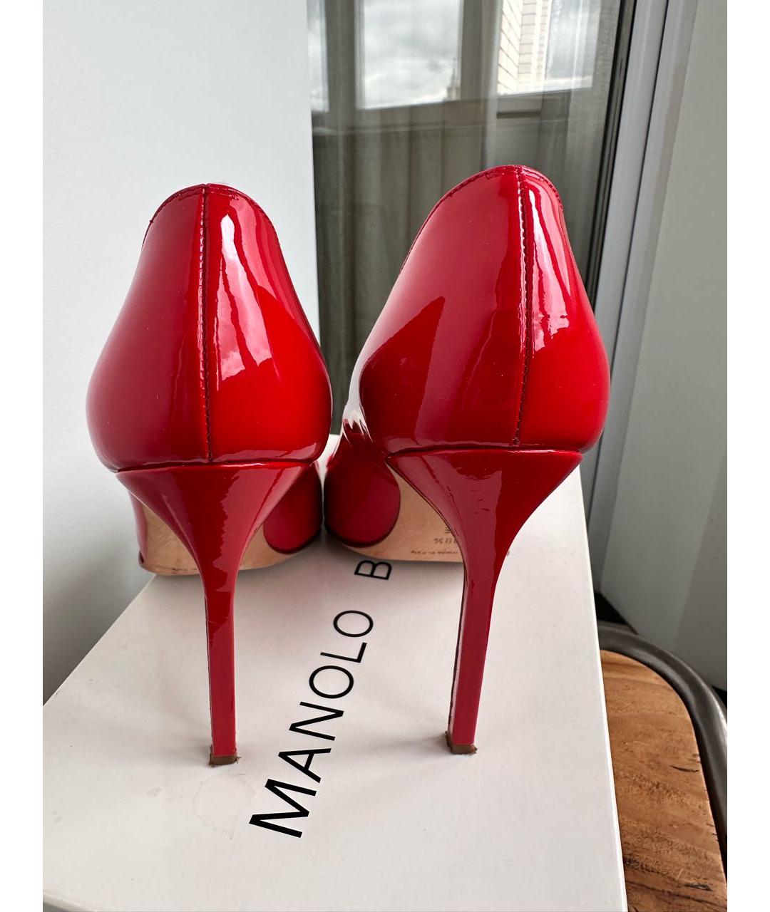 MANOLO BLAHNIK Красные туфли из лакированной кожи, фото 4