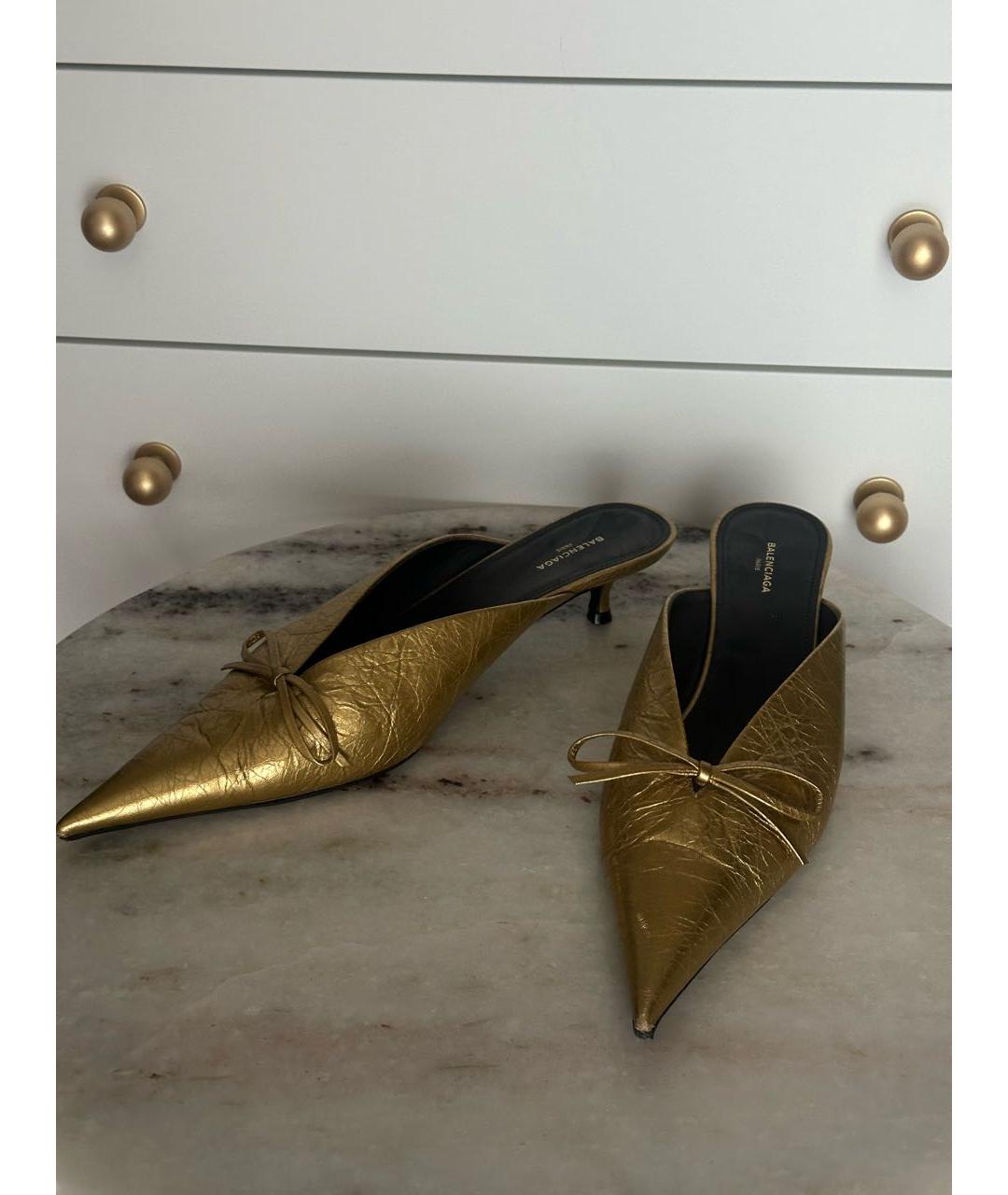 BALENCIAGA Золотые кожаные мюли, фото 8