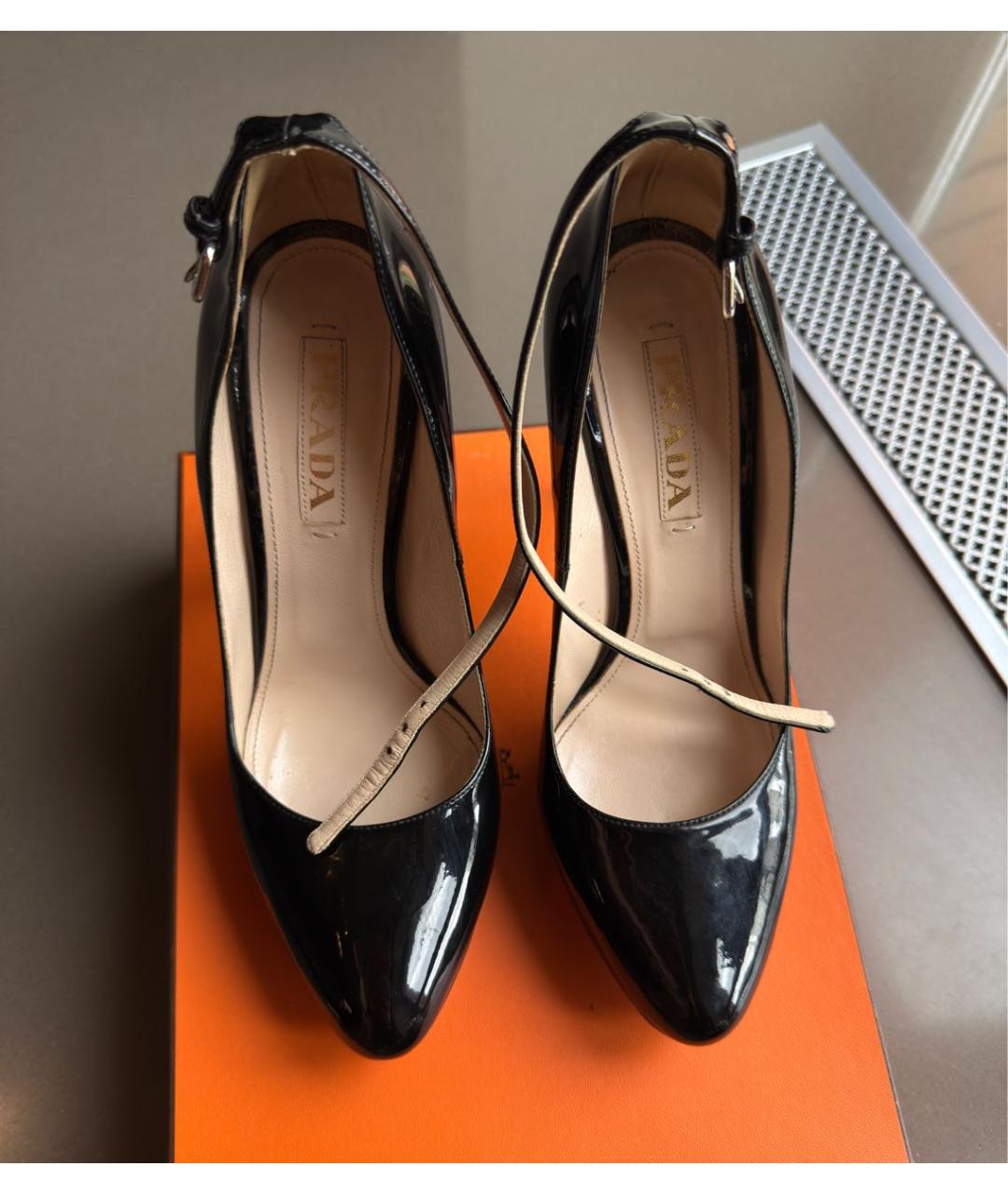 PRADA Черные туфли из лакированной кожи, фото 2