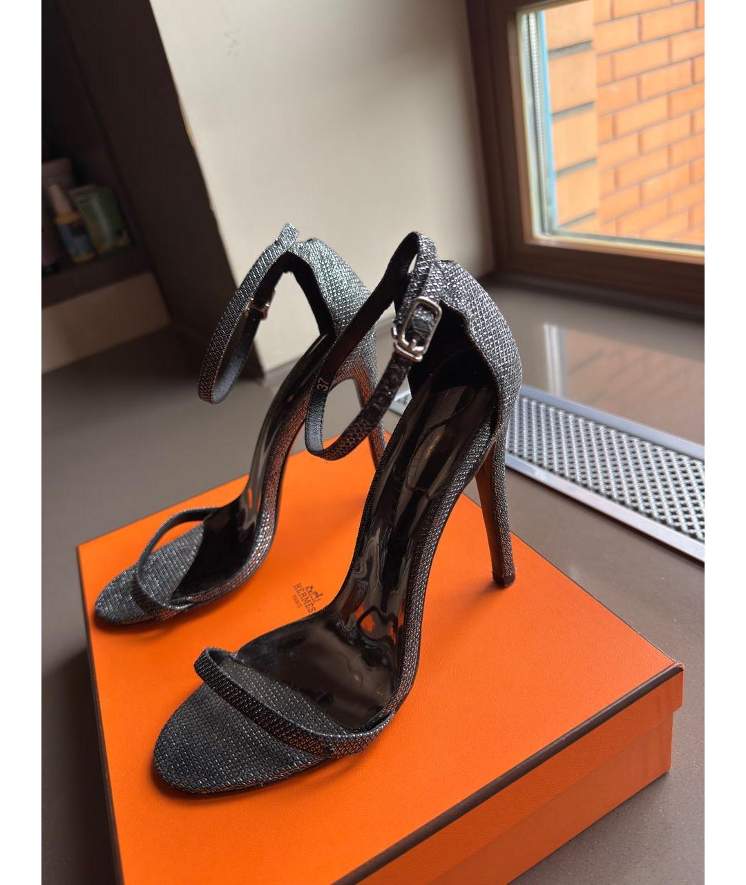 STUART WEITZMAN Антрацитовые текстильные босоножки, фото 7
