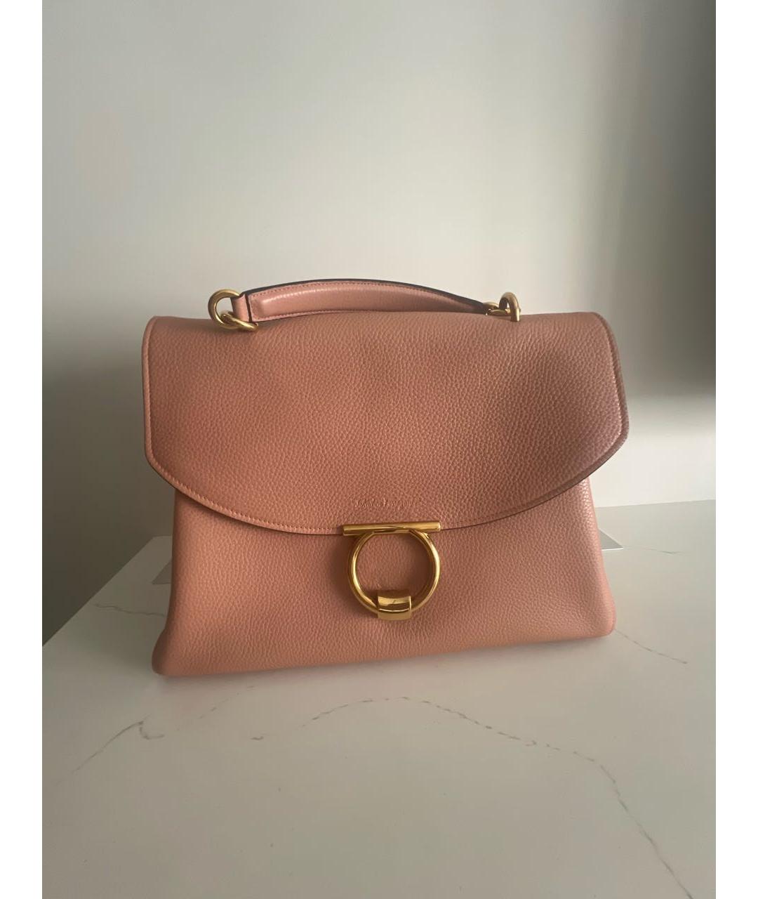 FERRAGAMO Коралловая кожаная сумка с короткими ручками, фото 9
