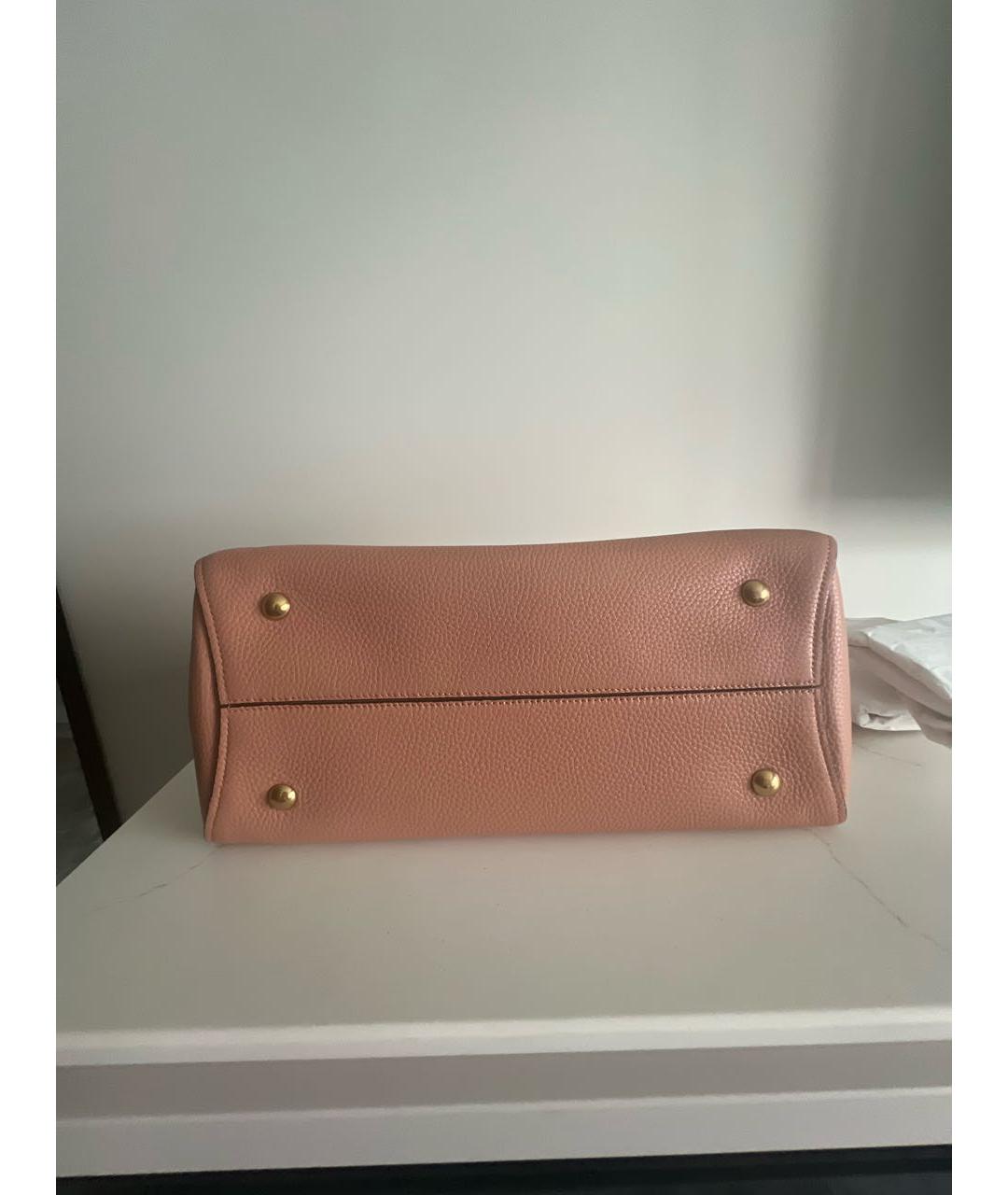 FERRAGAMO Коралловая кожаная сумка с короткими ручками, фото 8