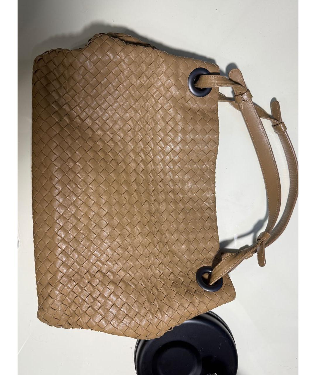BOTTEGA VENETA Бежевая кожаная сумка с короткими ручками, фото 3