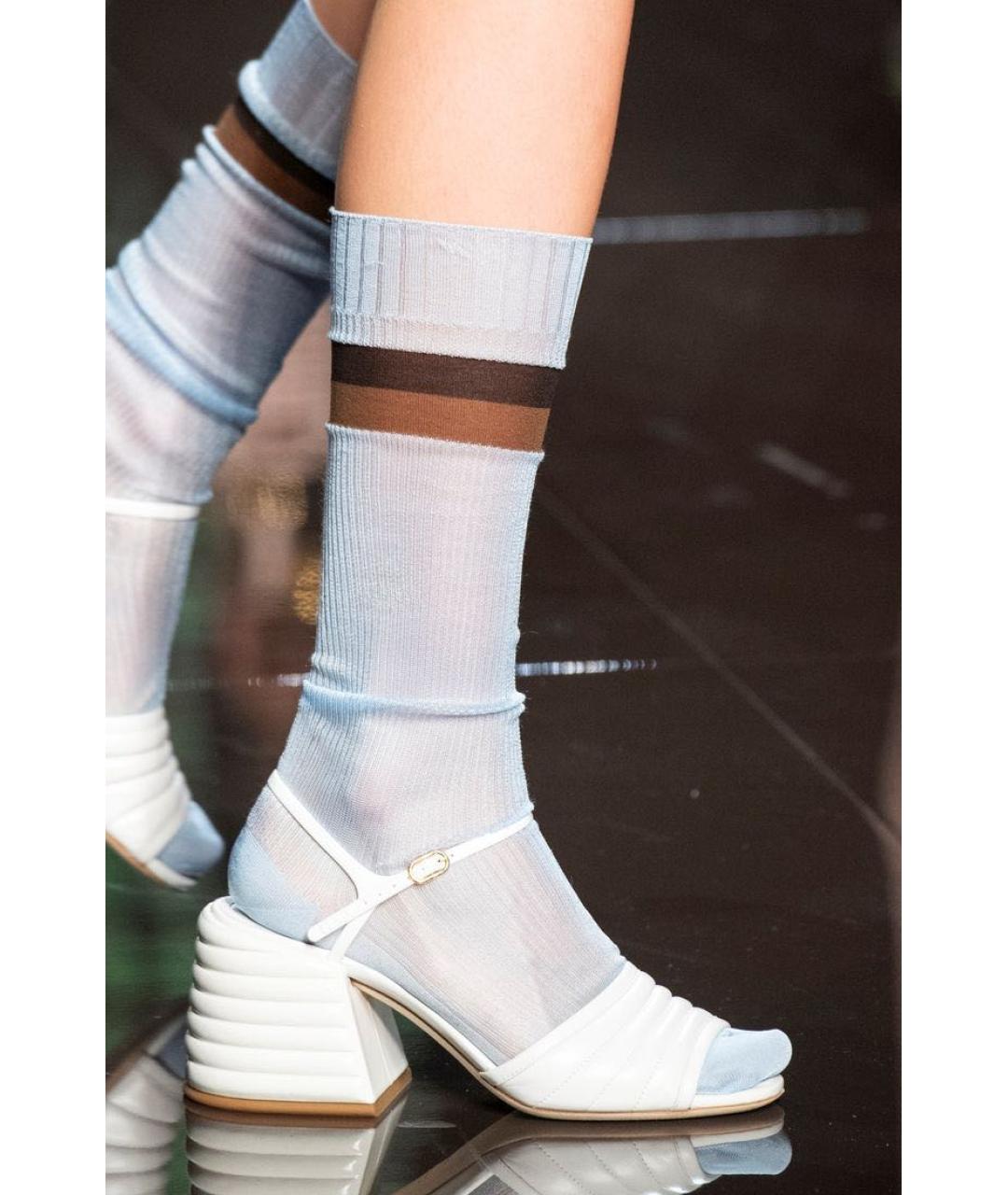FENDI Белые кожаные босоножки, фото 2