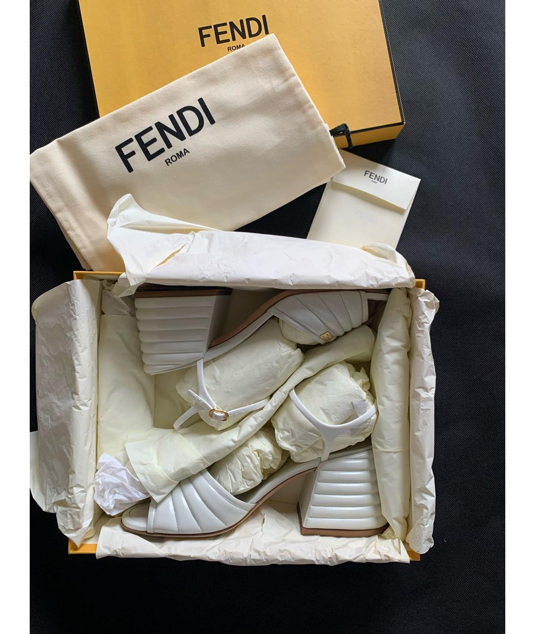 FENDI Белые кожаные босоножки, фото 4