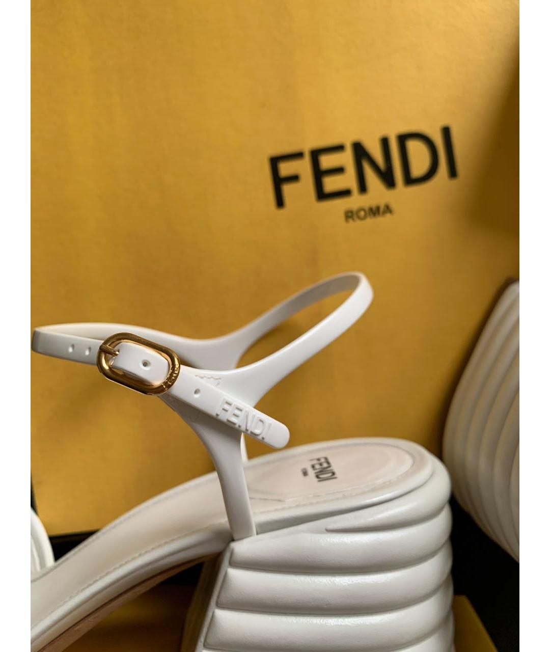 FENDI Белые кожаные босоножки, фото 8