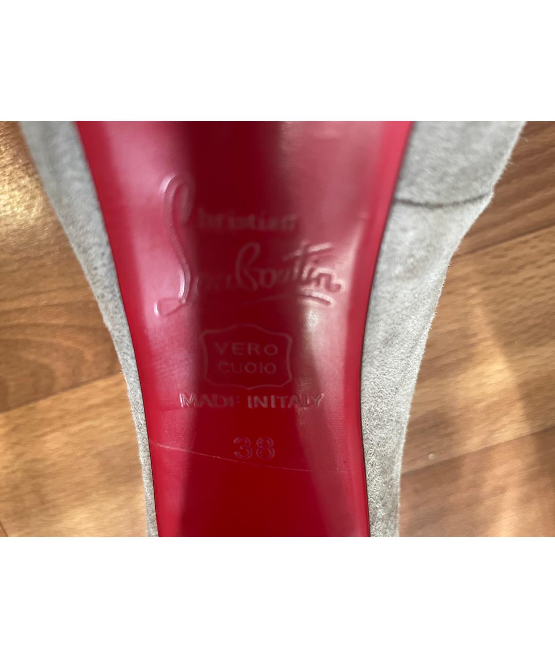 CHRISTIAN LOUBOUTIN Серые замшевые туфли, фото 6