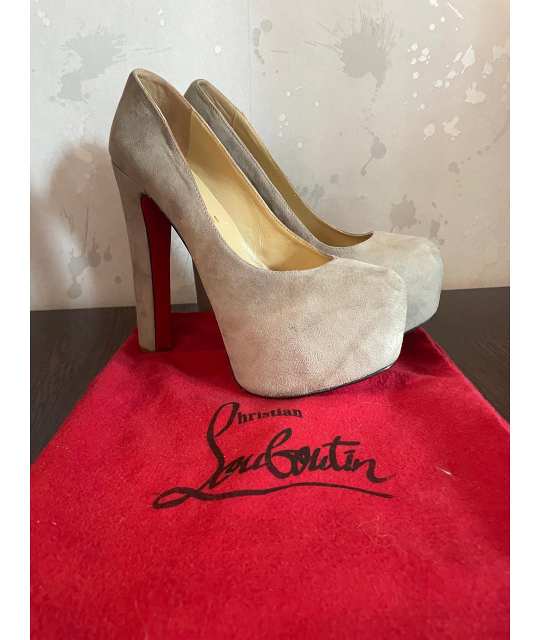 CHRISTIAN LOUBOUTIN Серые замшевые туфли, фото 7