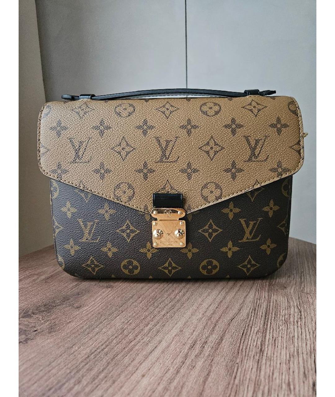 LOUIS VUITTON Коричневая кожаная сумка через плечо, фото 10