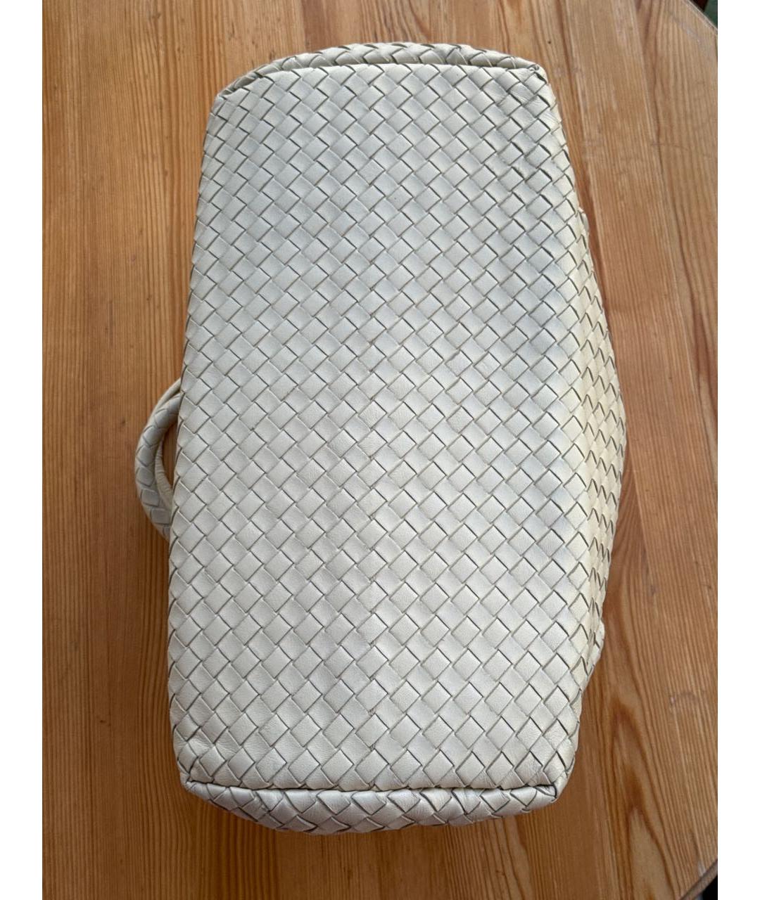 BOTTEGA VENETA Бежевая кожаная сумка с короткими ручками, фото 6