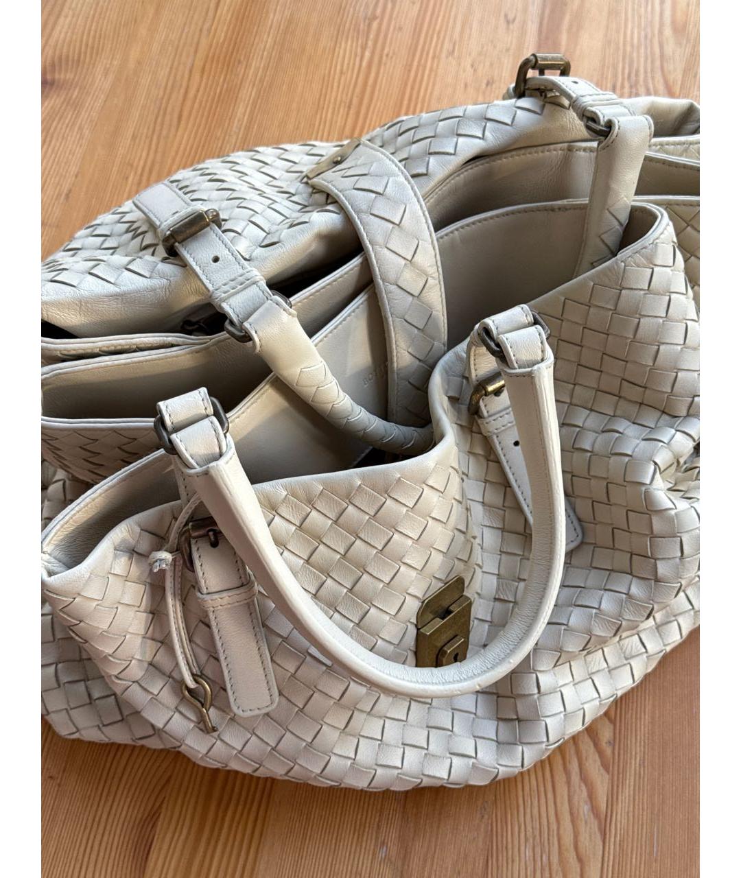 BOTTEGA VENETA Бежевая кожаная сумка с короткими ручками, фото 7