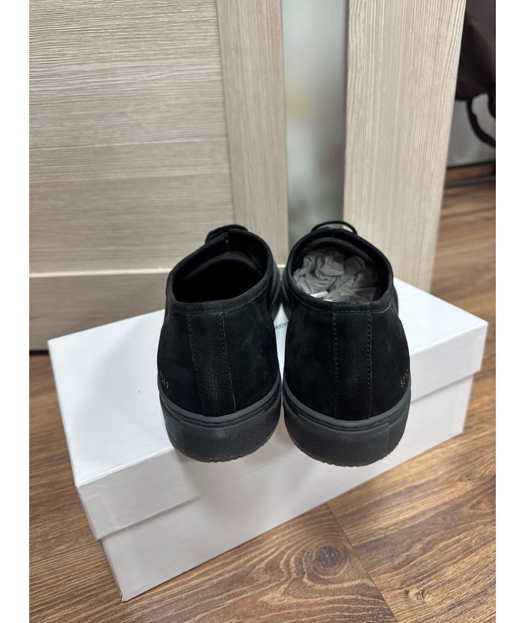 COMMON PROJECTS Черные нубуковые низкие кроссовки / кеды, фото 4