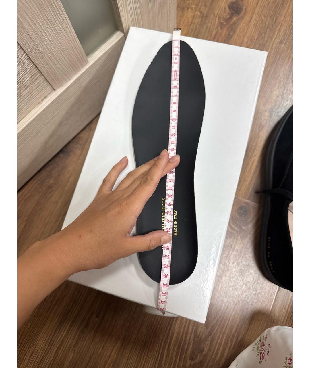 COMMON PROJECTS Черные нубуковые низкие кроссовки / кеды, фото 6
