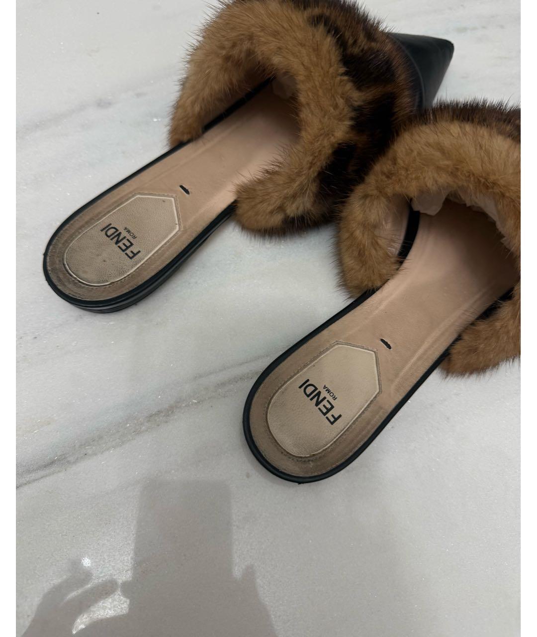 FENDI Черные кожаные сабо, фото 4
