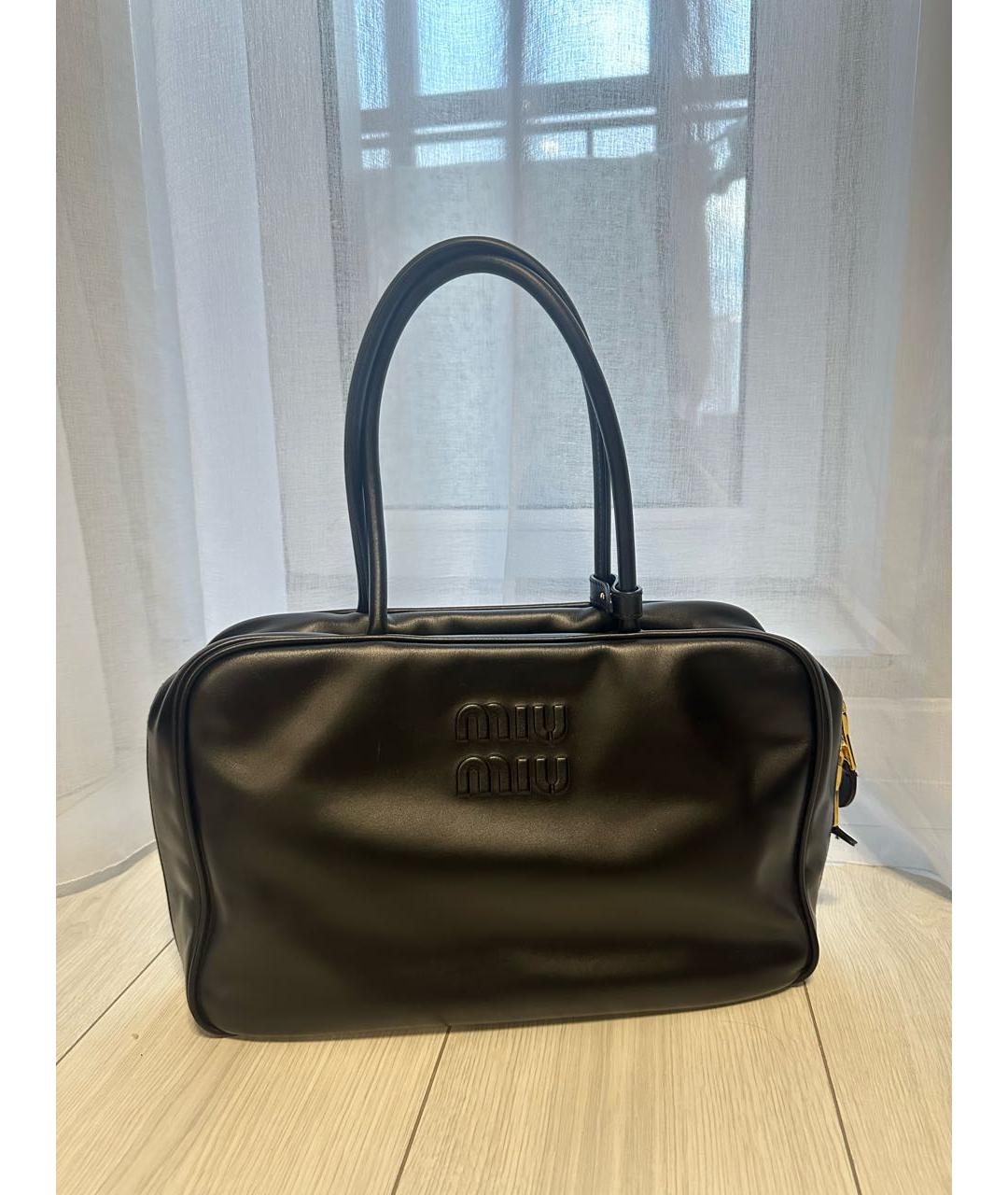 MIU MIU Черная кожаная сумка через плечо, фото 2