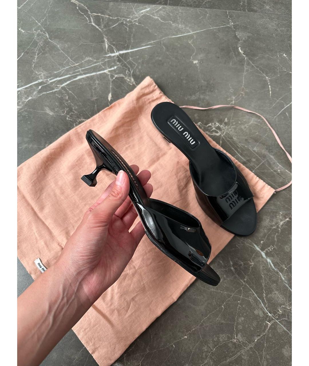 MIU MIU Черные кожаные босоножки, фото 3