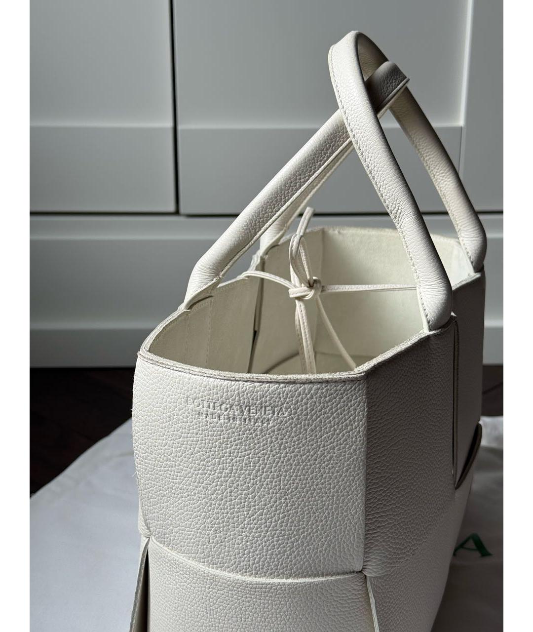 BOTTEGA VENETA Белая кожаная сумка тоут, фото 3