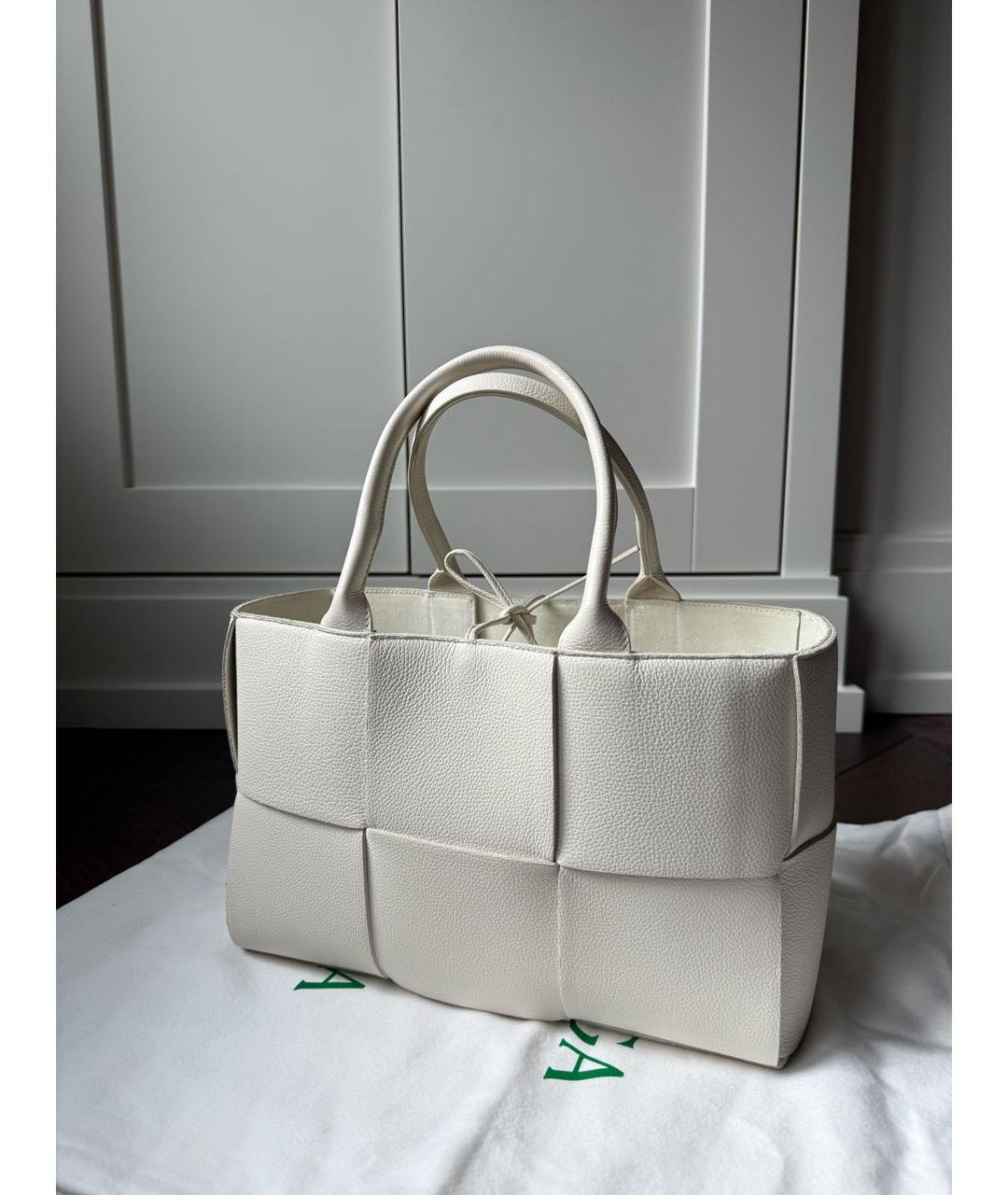 BOTTEGA VENETA Белая кожаная сумка тоут, фото 2