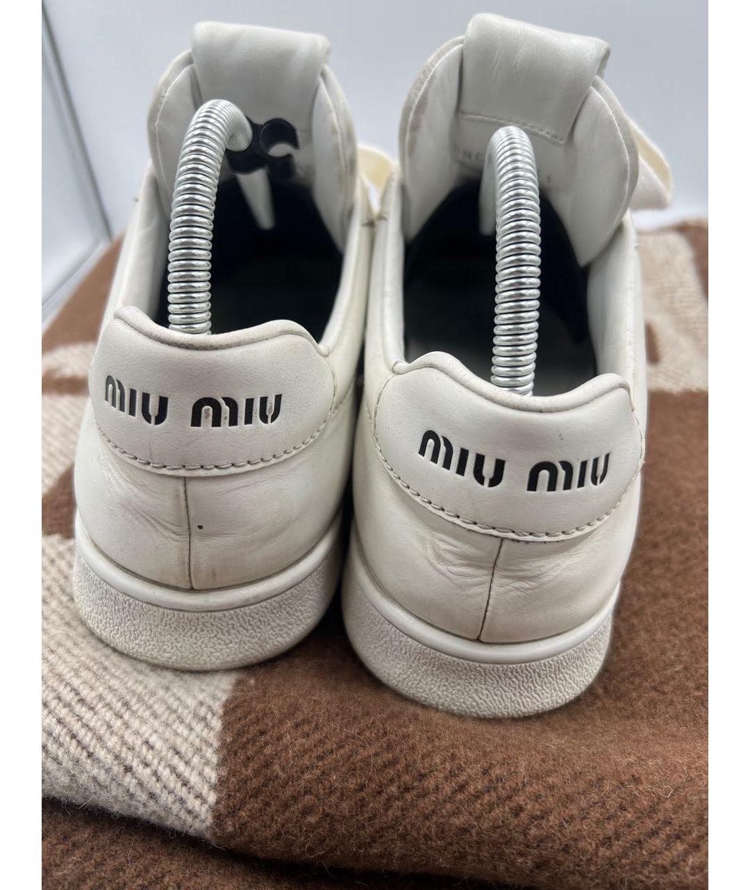 MIU MIU Белые кожаные кроссовки, фото 4