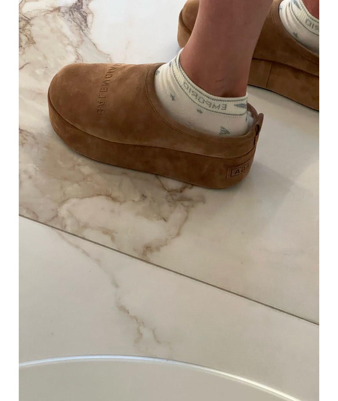 BALENCIAGA Горчичные замшевые мюли, фото 8
