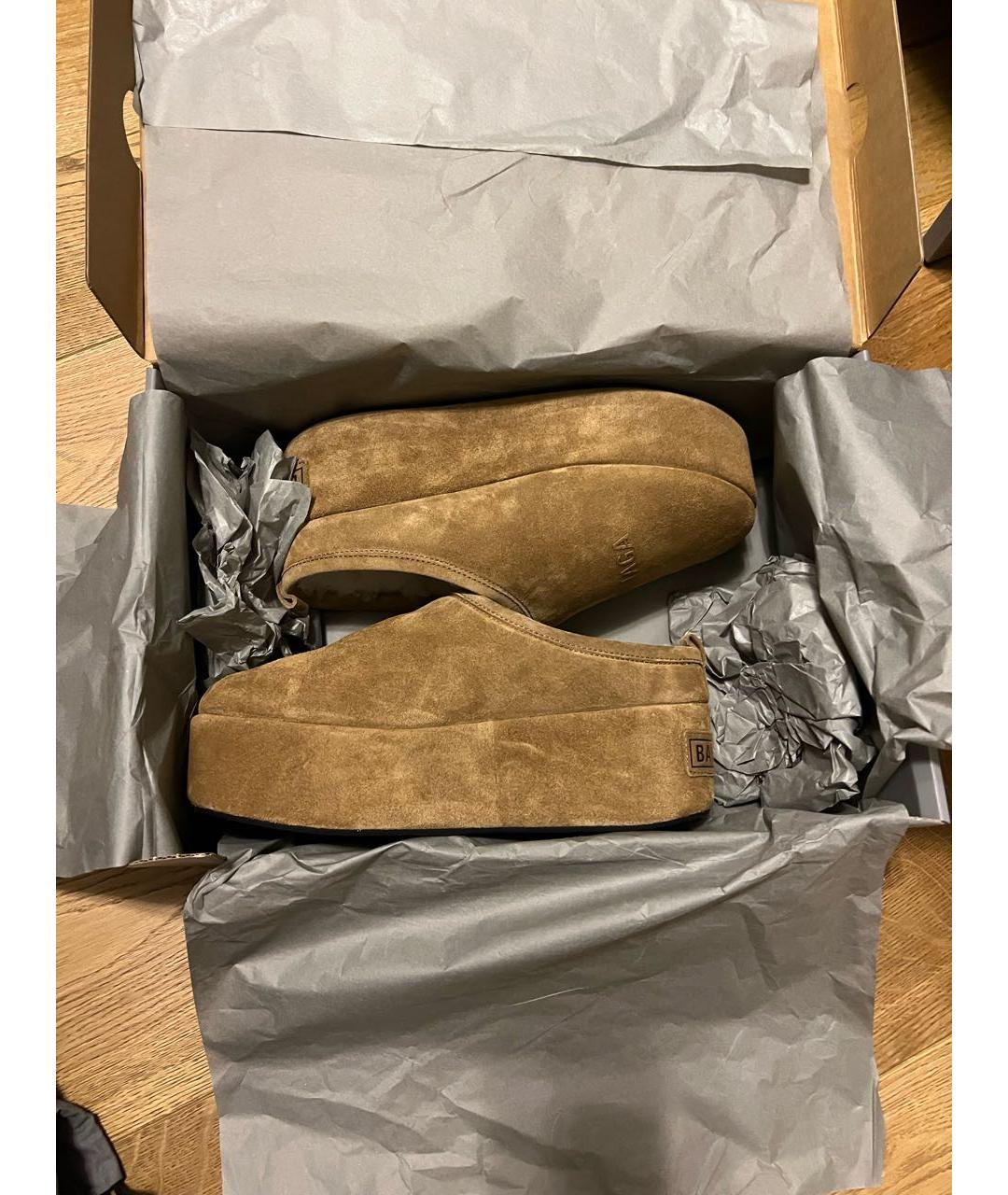 BALENCIAGA Горчичные замшевые мюли, фото 9