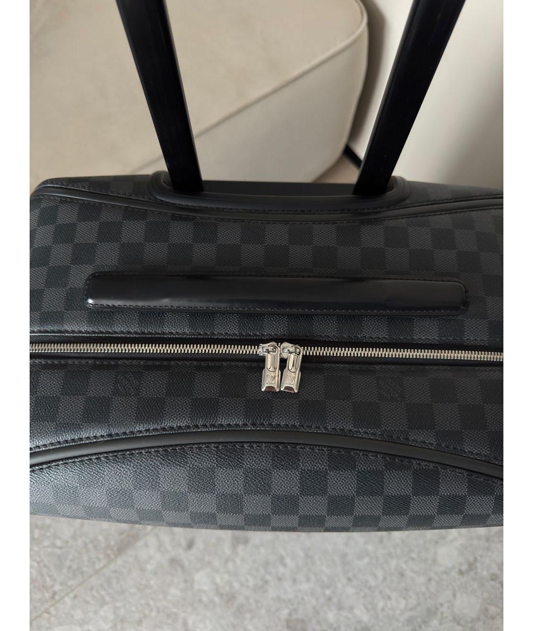 LOUIS VUITTON Черный чемодан, фото 5