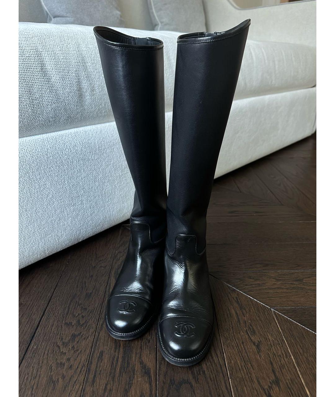CHANEL Черные кожаные сапоги, фото 2
