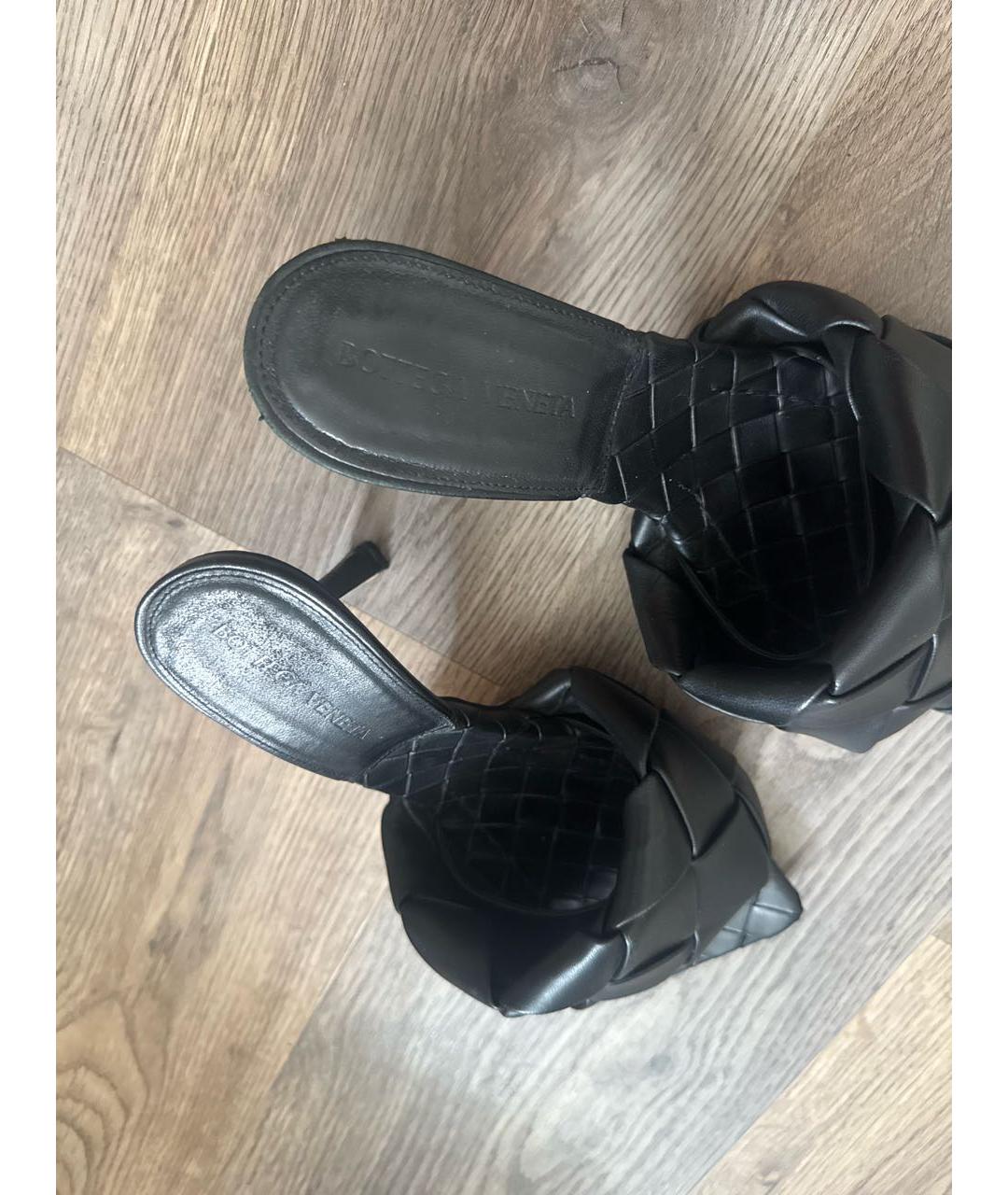 BOTTEGA VENETA Черные кожаные мюли, фото 4