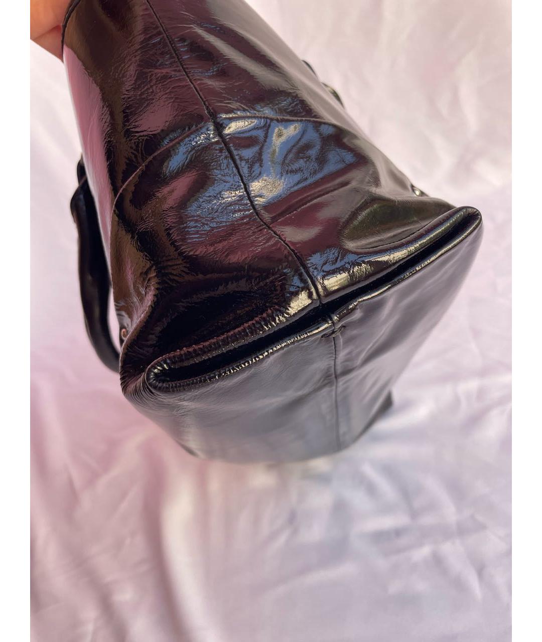 CELINE Черная сумка с короткими ручками из лакированной кожи, фото 7