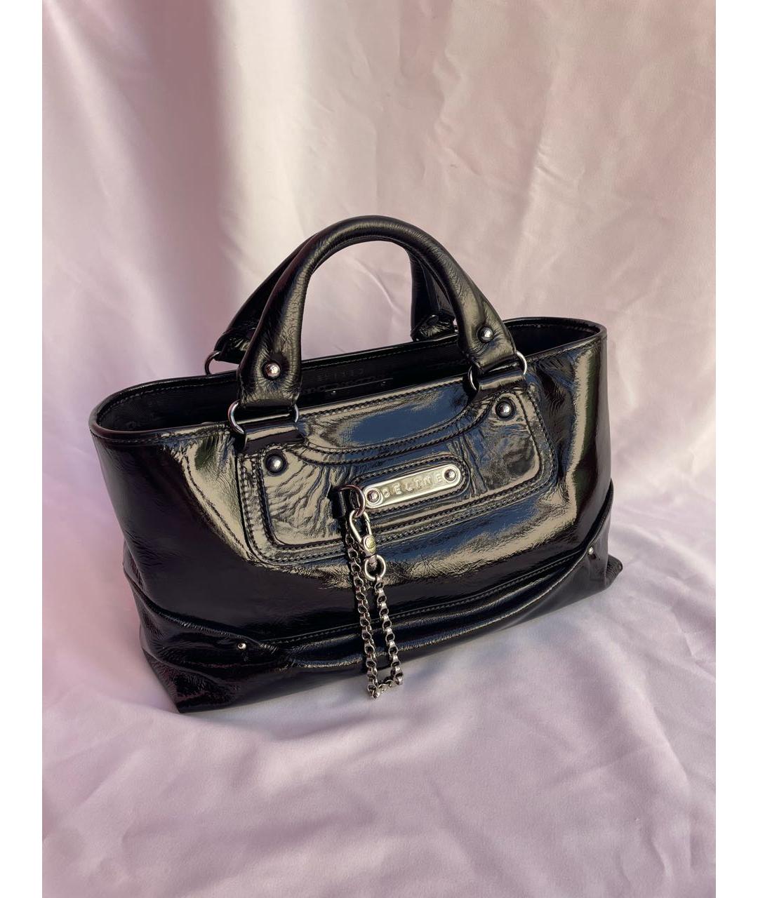 CELINE Черная сумка с короткими ручками из лакированной кожи, фото 9