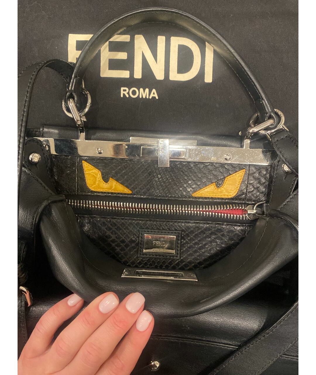 FENDI Черная кожаная сумка тоут, фото 4