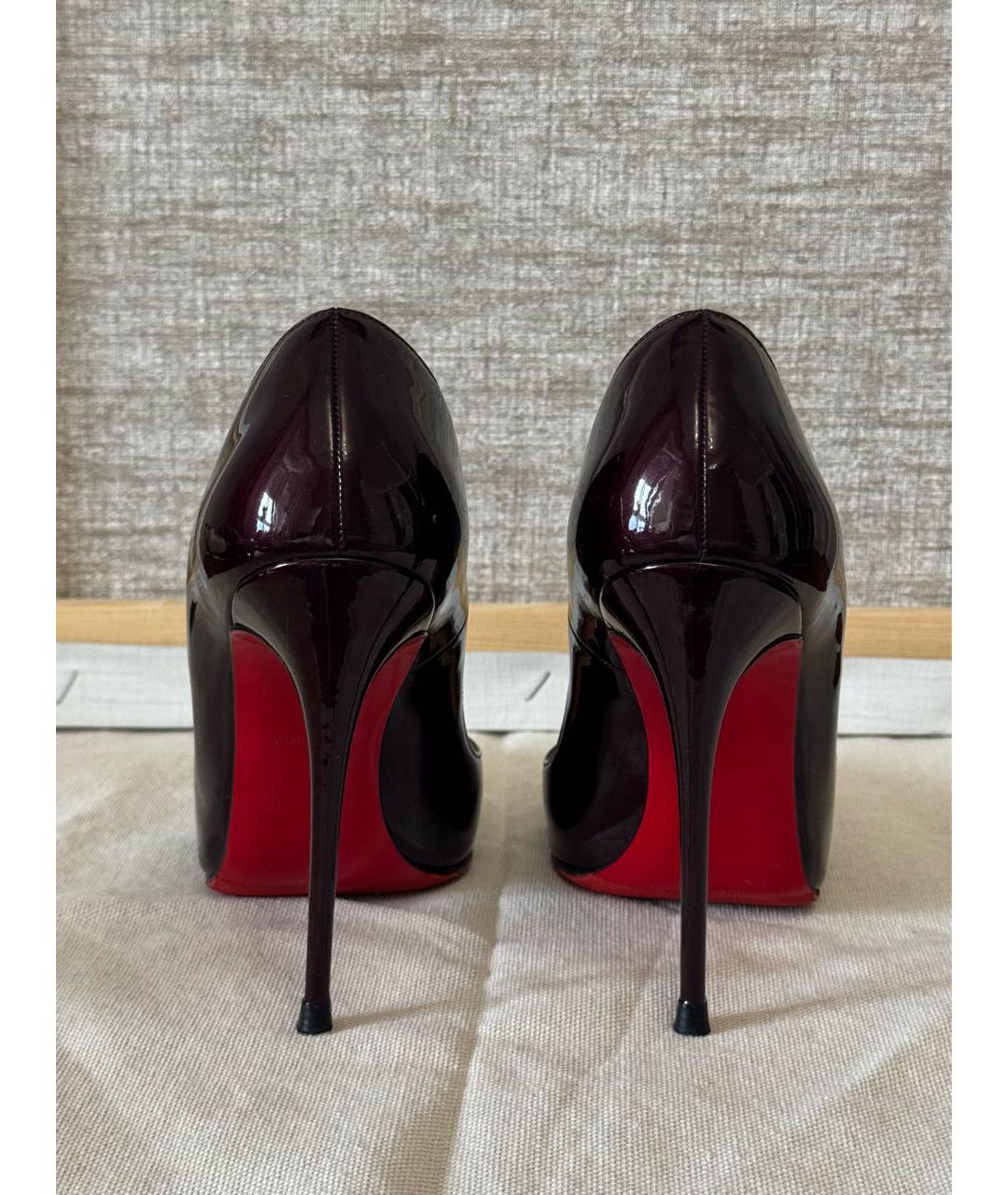 CHRISTIAN LOUBOUTIN Черные туфли из лакированной кожи, фото 4