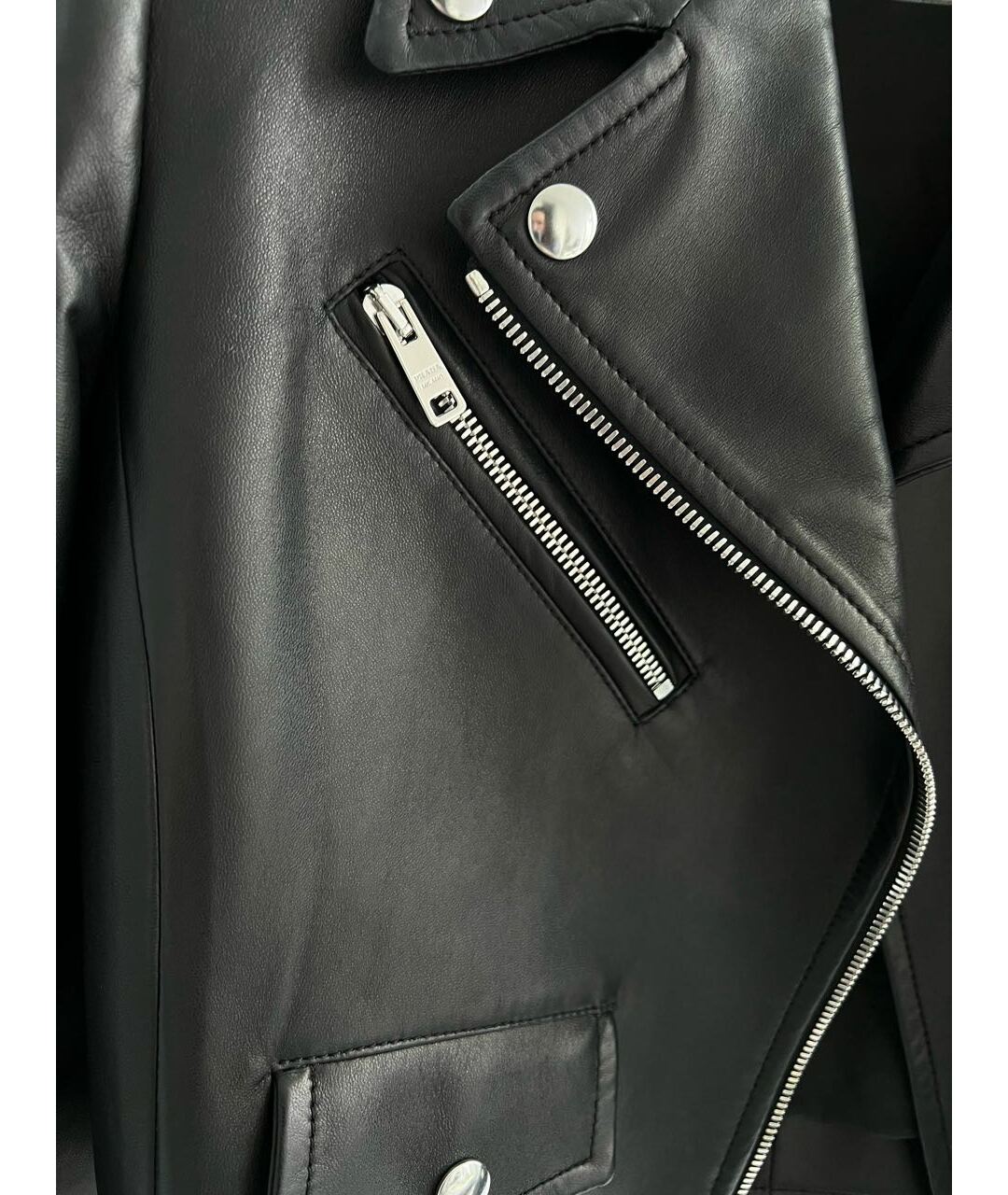 PRADA Черная кожаная куртка, фото 3