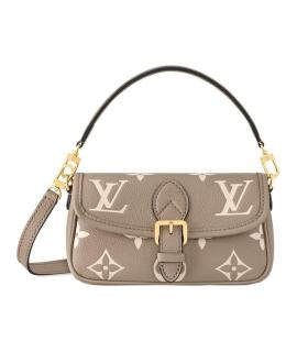 LOUIS VUITTON Сумка через плечо