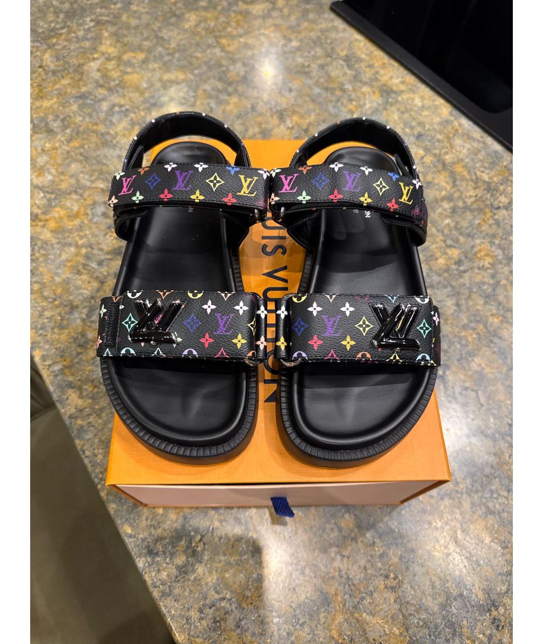 LOUIS VUITTON Черные кожаные сандалии, фото 2