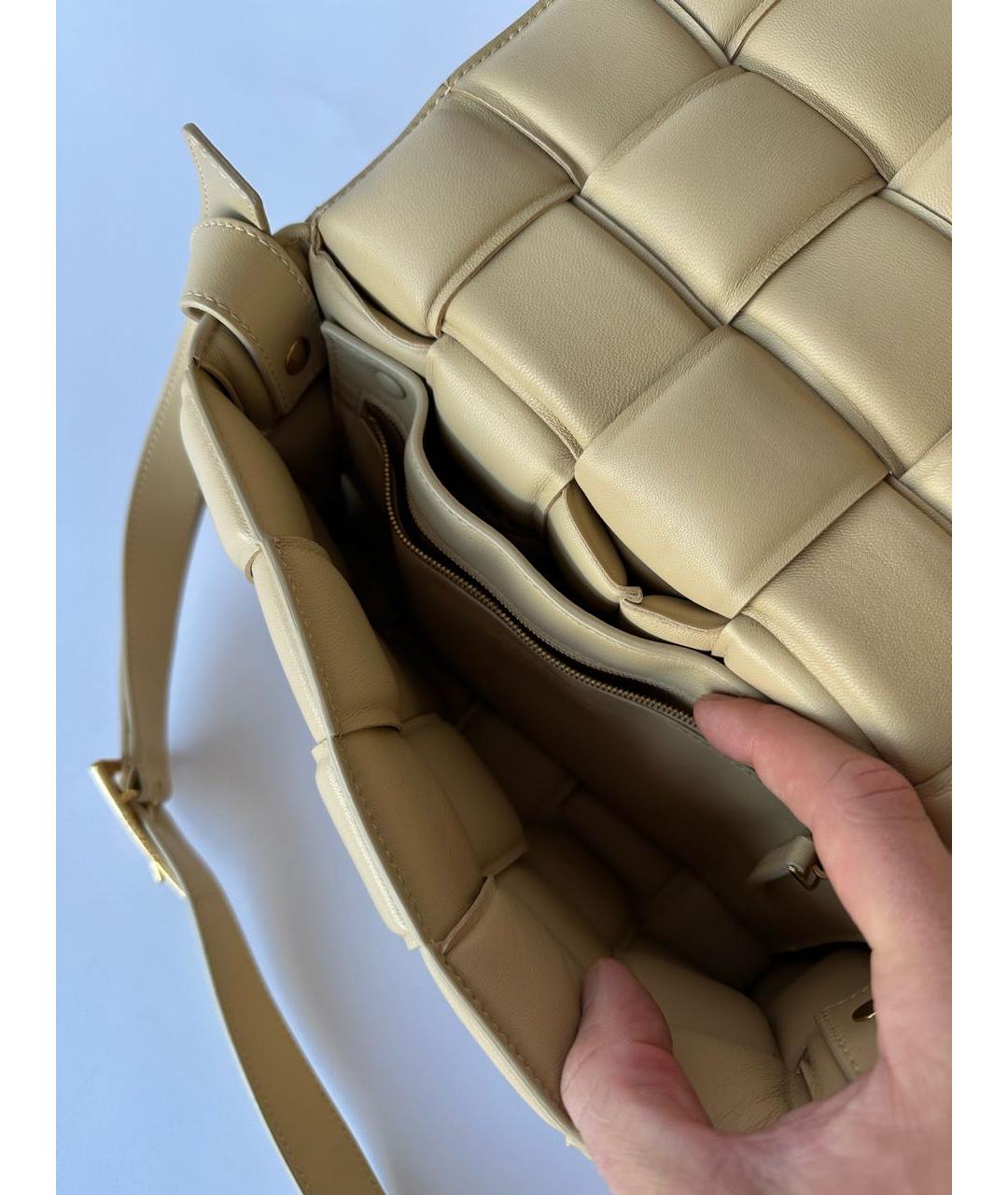 BOTTEGA VENETA Бежевая кожаная сумка через плечо, фото 7
