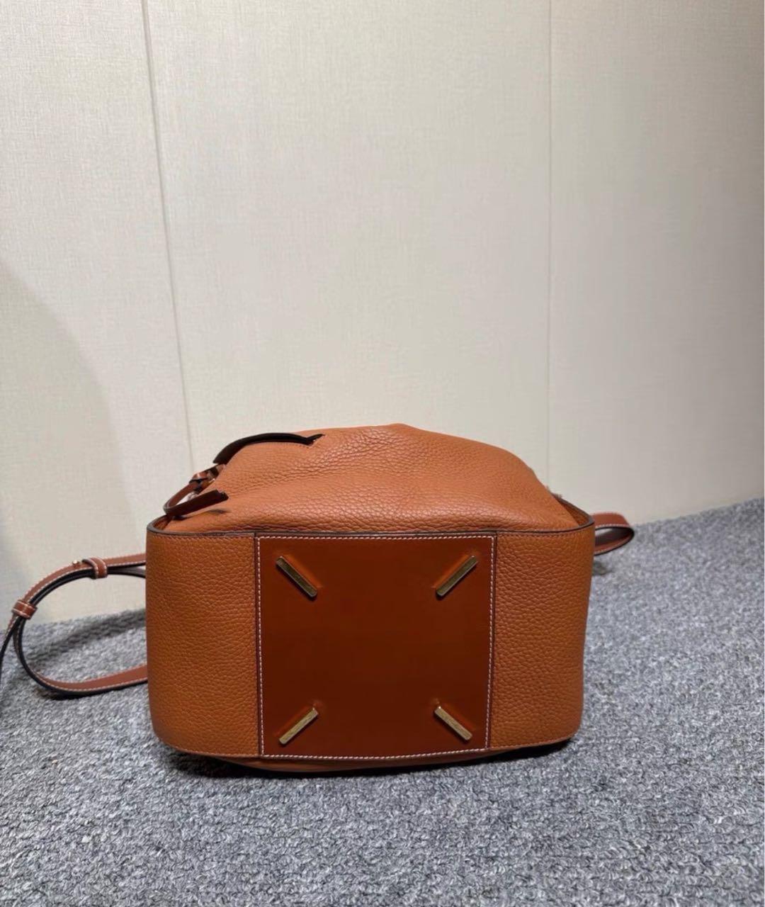 LOEWE Коричневая кожаная сумка с короткими ручками, фото 8