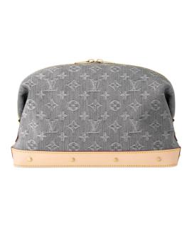 LOUIS VUITTON Косметичка