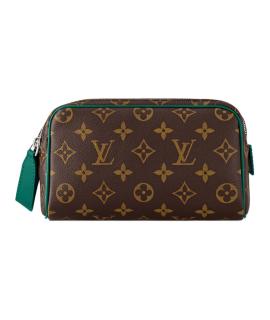LOUIS VUITTON Косметичка